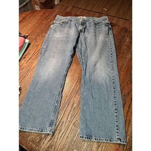 42x32 Wrangler Relaxed Boot Cut Cotton Denim Blue Jeans with Pockets Belt Loops